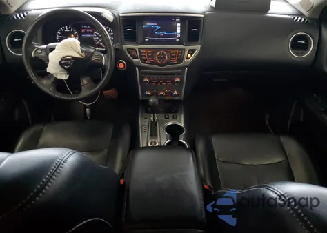 2017 Nissan Pathfinder S z USA, uszkodzony, nr VIN 5N1DR2MMXHC675411